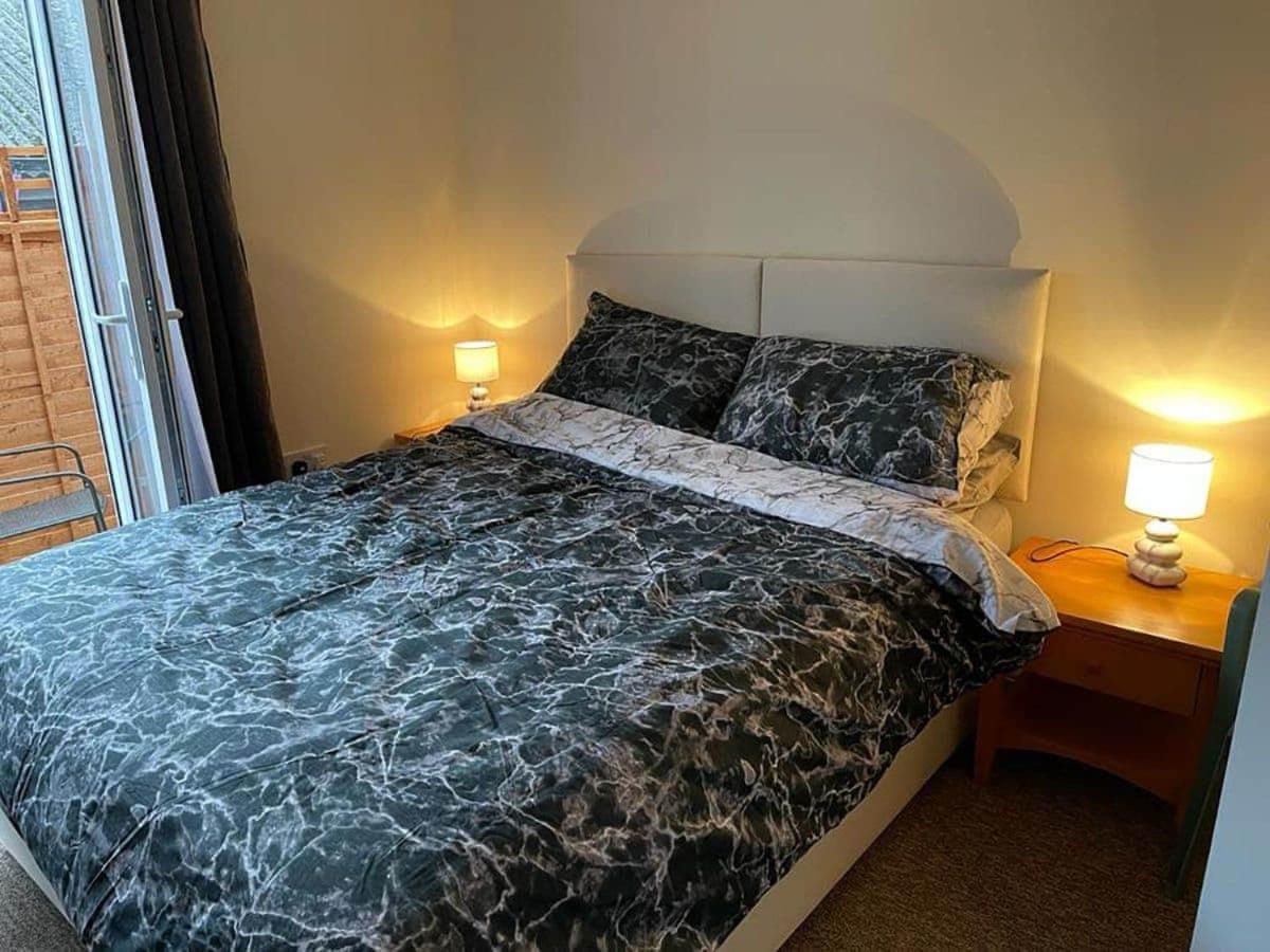 Ham Road Apartment Worthing Bagian luar foto