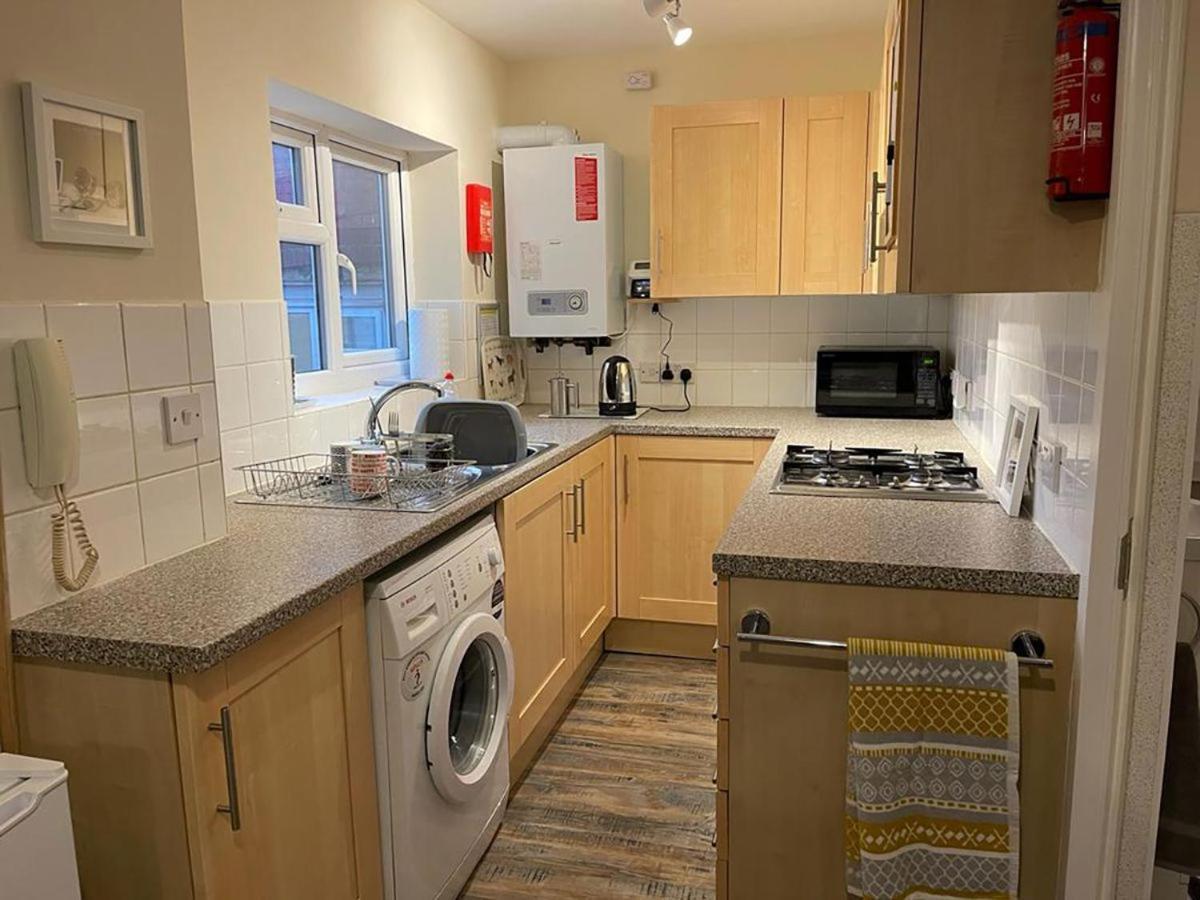 Ham Road Apartment Worthing Bagian luar foto
