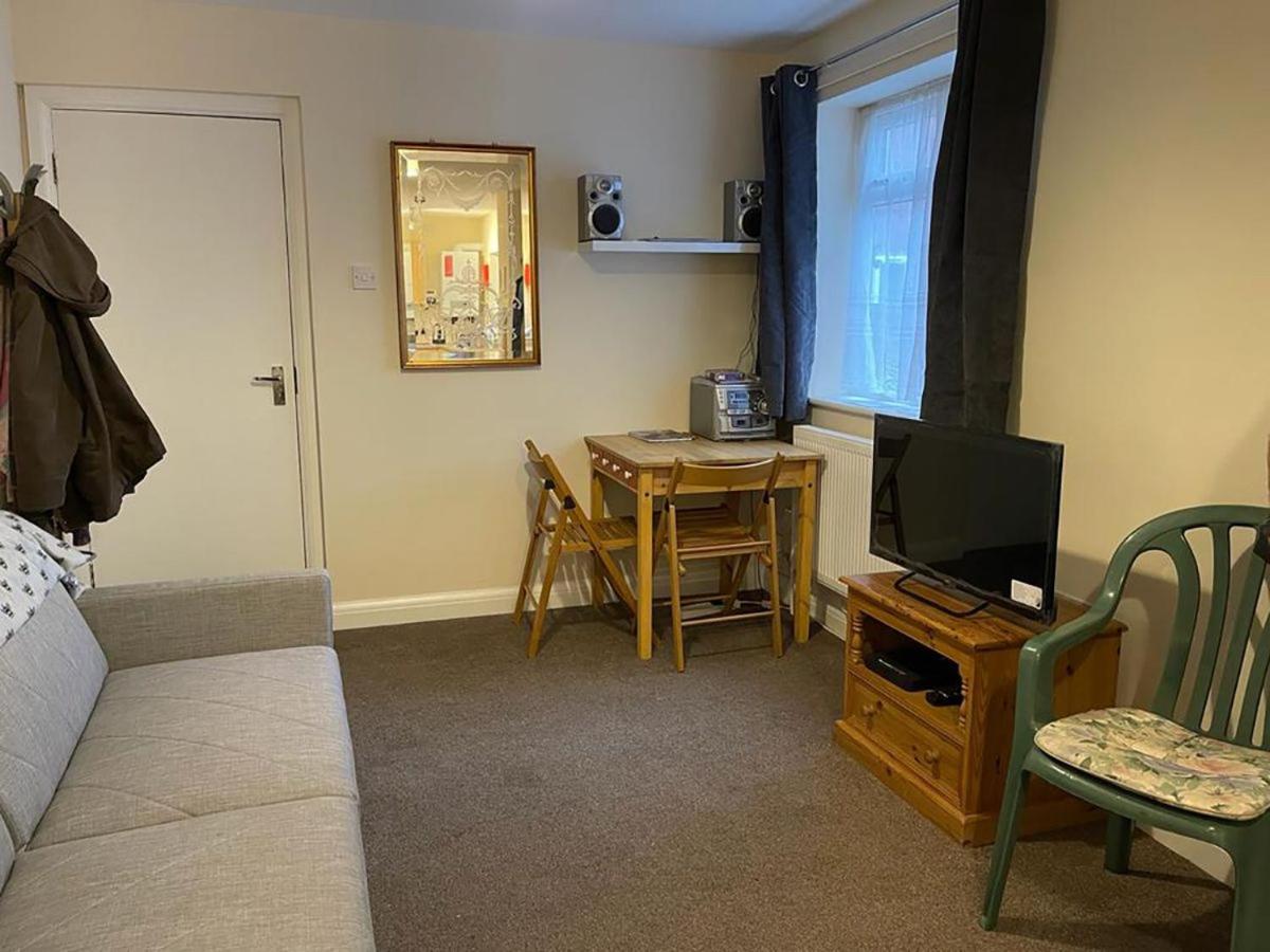 Ham Road Apartment Worthing Bagian luar foto